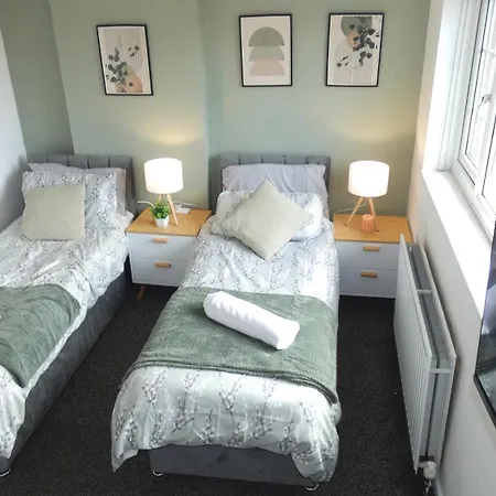 2bdr House 4 Beds & Sofa With 3 Tvs Netflix Ps4 Free Parking Near Mcr Ao Arena Prázdninový dům *