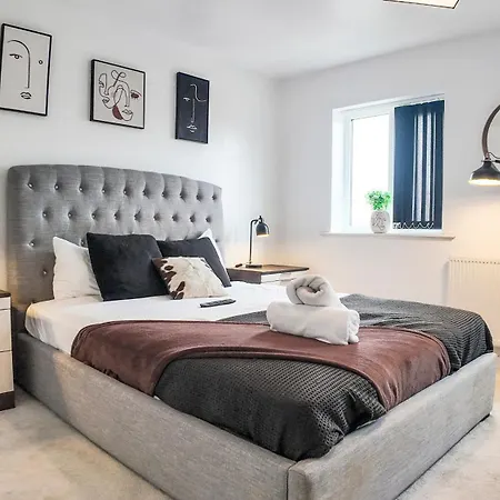 بيت للعطل Stylish In Vibrant Salford, *
