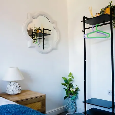 Stylish 3-bedroom For Groups With Parking, Greater *