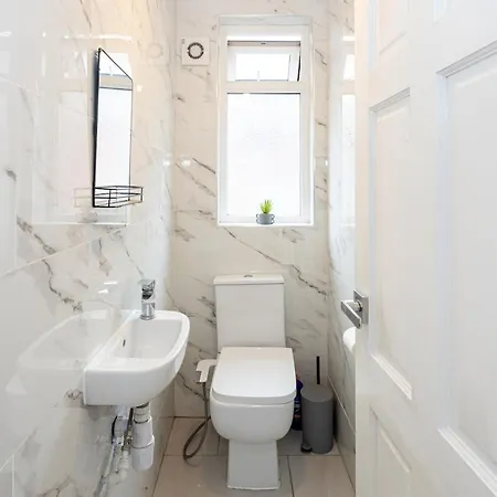 Luxury In Greater بيت للعطل
