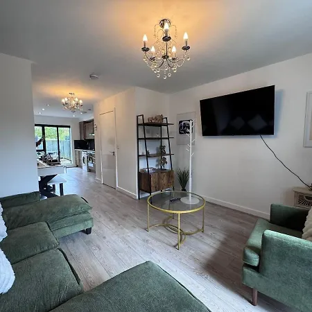 Winsick Residences Salford 3 Bed Up To 7 Guests بيت للعطل مانشستر