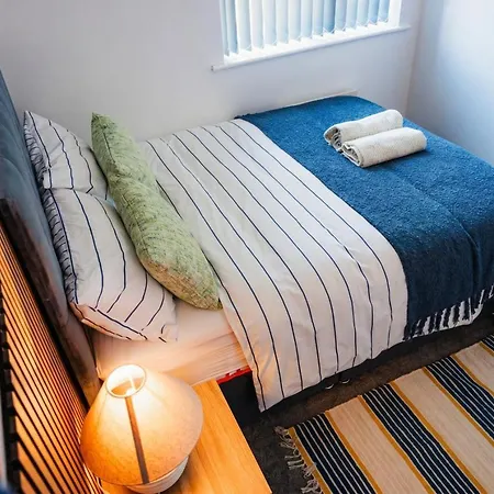 Stylish 3-bedroom For Groups With Parking, Greater بيت للعطل مانشستر