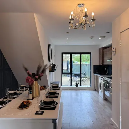 Winsick Residences Salford 3 Bed Up To 7 Guests بيت للعطل مانشستر