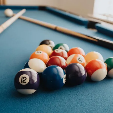 بيت للعطل Stunning 3bd - Pool Table - Salford Centre مانشستر