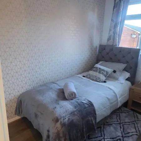 بيت للعطل Casa Havilah - Contractor House Sleeps 4 Parking *