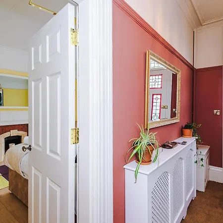Stylish Retro Retreat By 53 Degrees In 4 Bed Prázdninový dům *