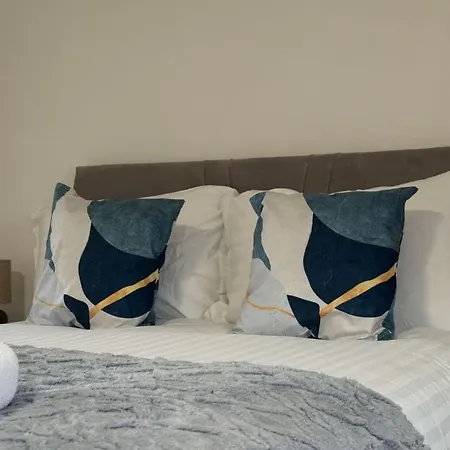 Ashfield Ii Co-living - Private Self-cater * Manchester