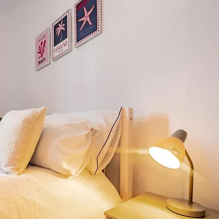 2 Bed House Sleeps 4 Ideal For Contractors Free Parking 10mn To Cc * Manchester