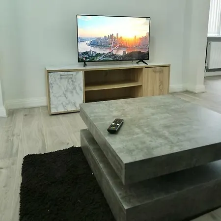بيت للعطل 3 Bedroom In *