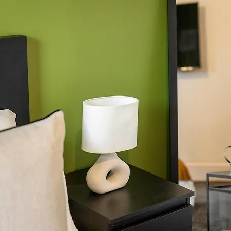 Stylish 2 Bed House In