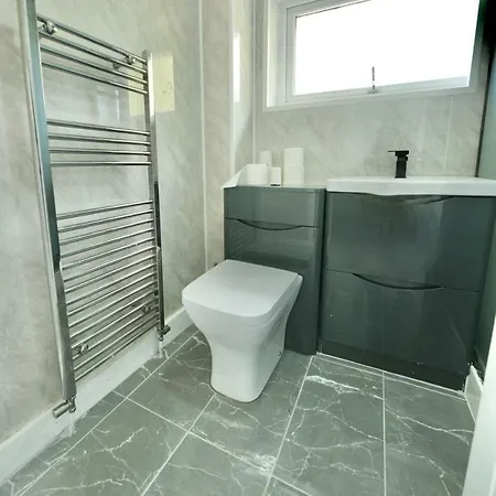 3 Bedroom In *