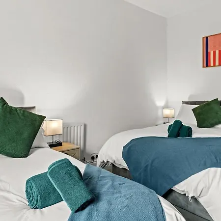 Winsick Residences Fallowfield Up To 11 Guests