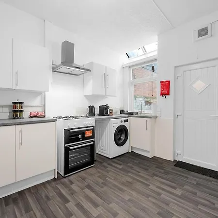 Stylish 2 Bed House In بيت للعطل *