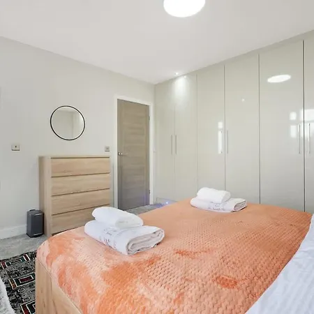 Σπίτι διακοπών Stylish With Free Parking And Easy Access