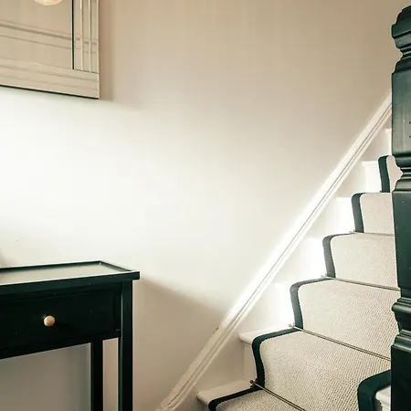 Arena House 3bd With Games Walk To Coop Eithad Manchester