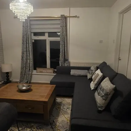 Casa Havilah - Contractor House Sleeps 4 Parking مانشستر