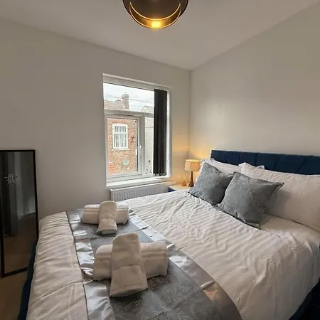 Penzion Ashfield Ii Co-living - Private Self-cater Manchester