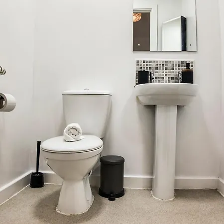 Stylish In Vibrant Salford, بيت للعطل مانشستر