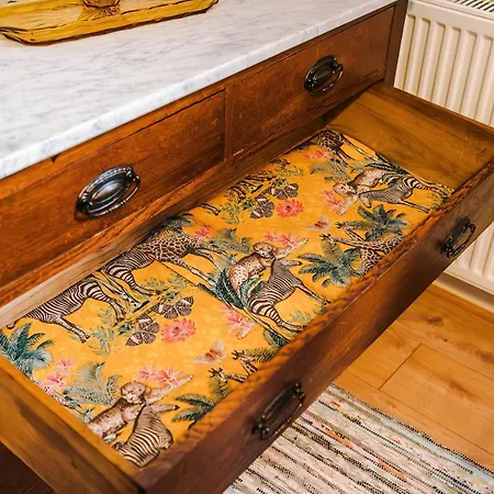 Stylish Retro Retreat By 53 Degrees In 4 Bed