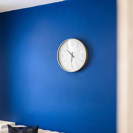 بيت للعطل Stylish 2 Bed House In *