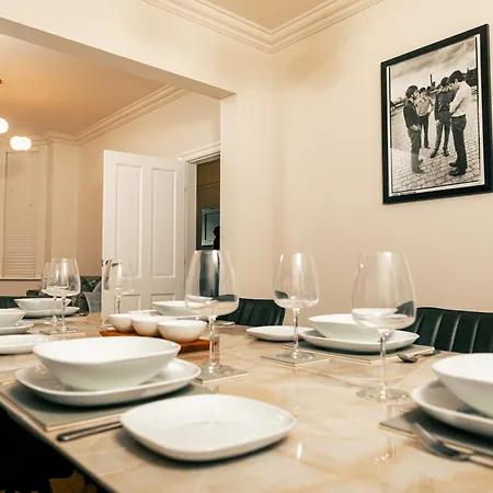 בית נופש Arena House 3bd With Games Walk To Coop Eithad מנצ'סטר