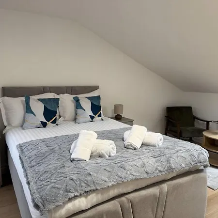 Ashfield Ii Co-living - Private Self-cater Penzion *