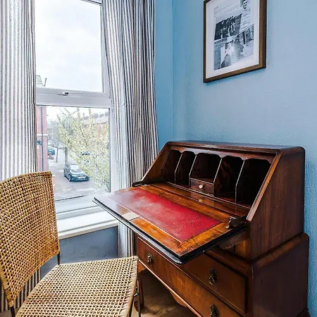 בית נופש Stylish Retro Retreat By 53 Degrees In 4 Bed *