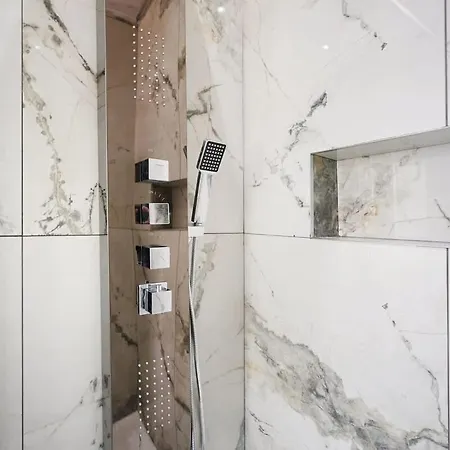 Σπίτι διακοπών Stylish With Free Parking And Easy Access Μάντσεστερ
