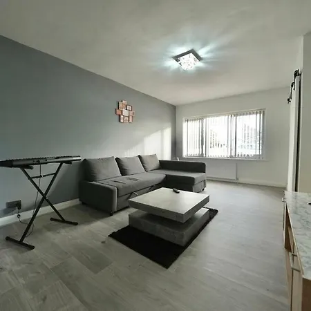 3 Bedroom In Manchester