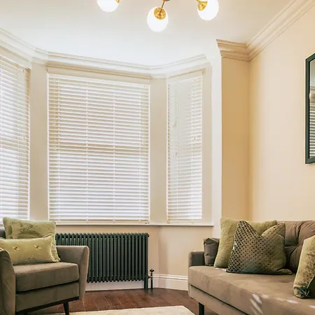 Arena House 3bd With Games Walk To Coop Eithad