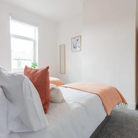 Stylish Comfort Retreat - Salford - Sleeps 8 Prázdninový dům Manchester