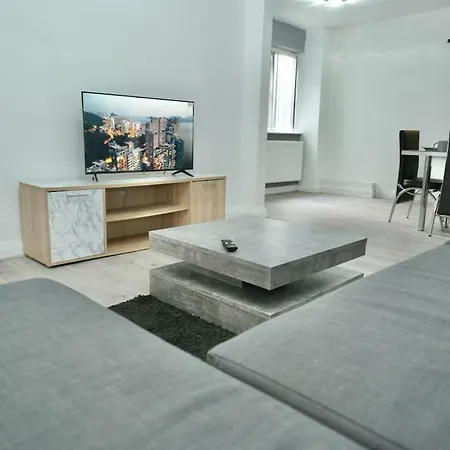3 Bedroom In بيت للعطل