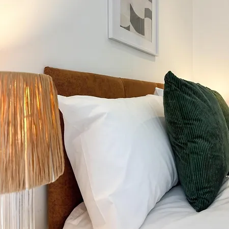 Luxury Entire | Near Centre بيت للعطل مانشستر