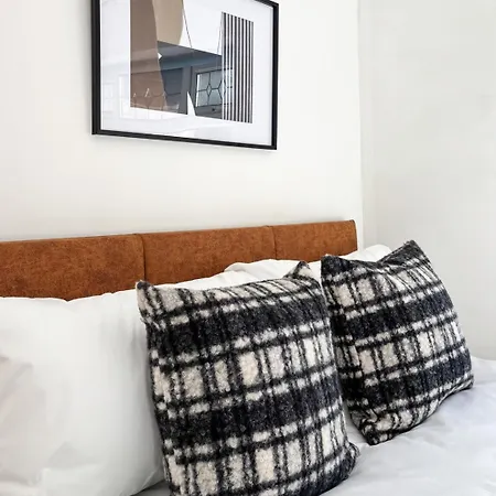 Luxury Entire | Near Centre بيت للعطل مانشستر