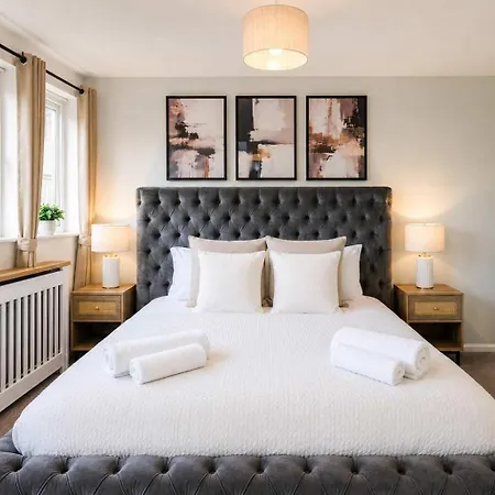 Centre 3-bed With Balcony مانشستر