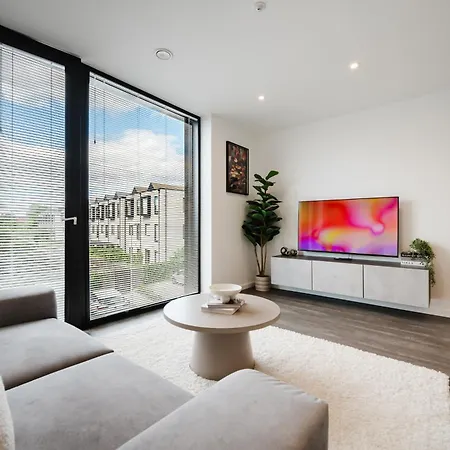 1 Bed Centre - Near Ao Arena, Victoria Train Station, Of Salford - Free 1hr Early Check-in * مانشستر