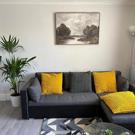 Cosy & Exclusive 1bd Crumpsall Flat, Sleeps 4 Apartmán