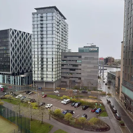 Stylish 1 Bed Apartment, 15 Mins To Old Trafford * Manchester