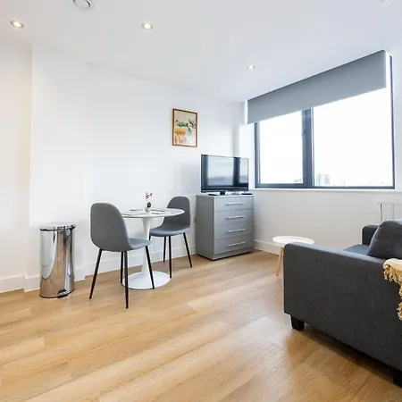 Alexander House Apartmán *
