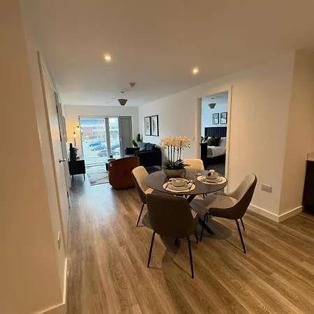 Apartmán Modern 2bd In Eccles Manchester