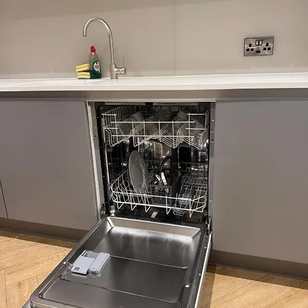 2 Bed Centre شقة