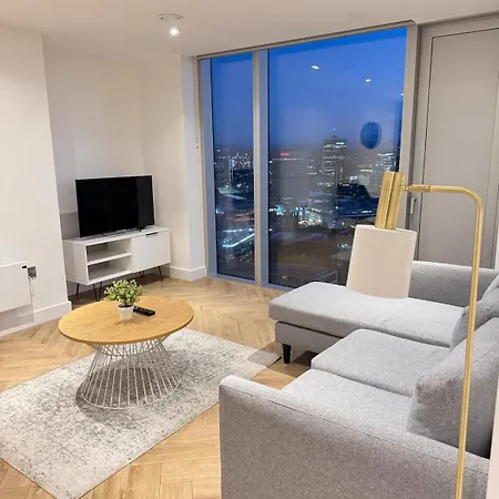 2 Bed Centre شقة *