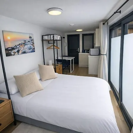 The Garden - Modern With Free Parking