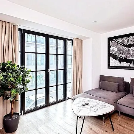 Luxury In Centre - Long *