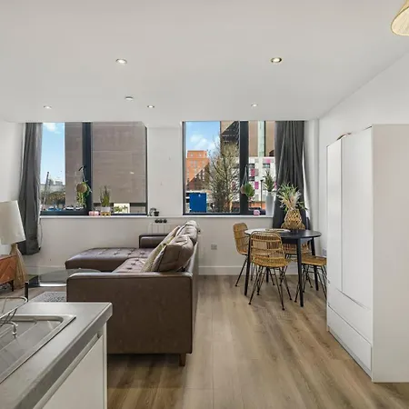 Guestready - Chic Urban Retreat In Old Trafford Apartmán Manchester