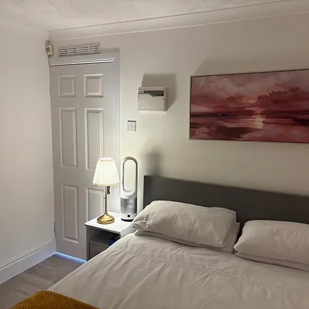 Cosy & Exclusive 1bd Crumpsall Flat, Sleeps 4 Appartement *