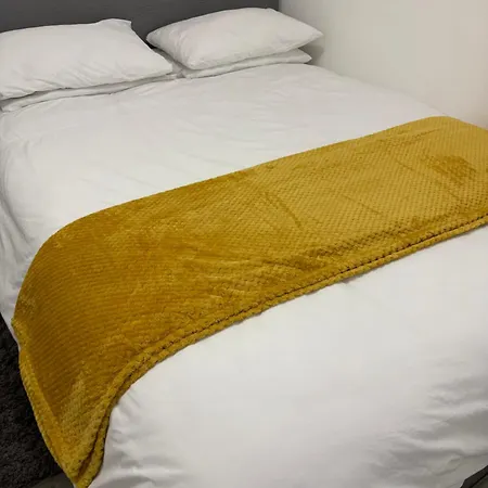 Cosy & Exclusive 1bd Crumpsall Flat, Sleeps 4 Manchester