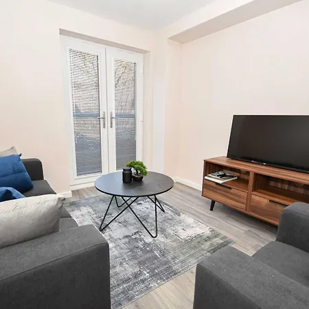 Bright & Spacious 2 Bed In شقة مانشستر