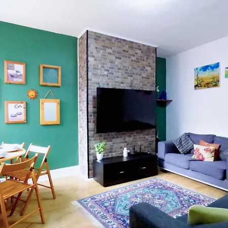 Spacious 4-bed House In Fallowfield Sleeps 8 Apartmán *