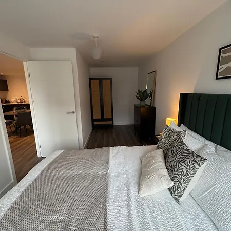 Stylish 2 Bedroom Modern To Eccles شقة مانشستر
